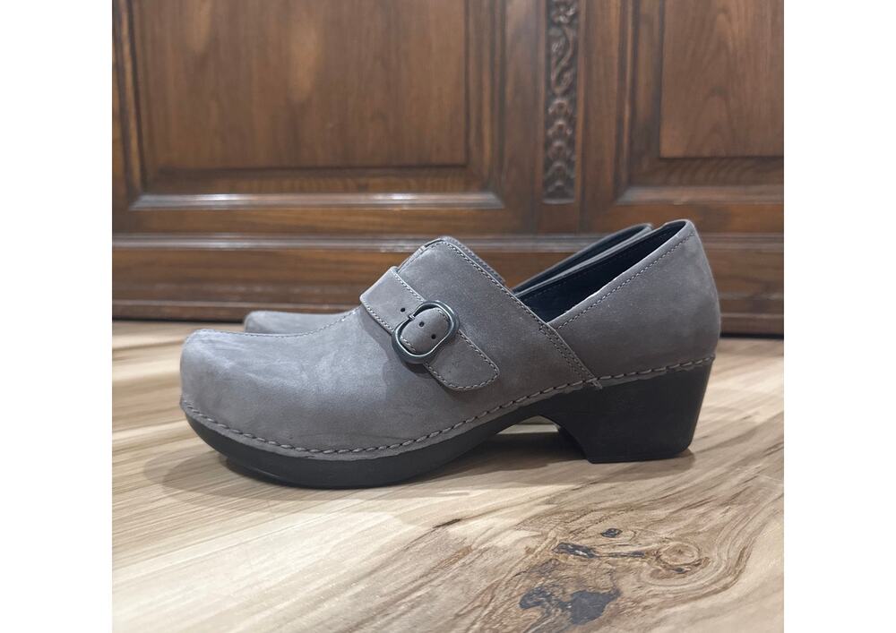 Dansko Tamara Clogs Gray Suede Women's Size 40 / 9.5